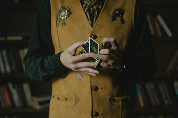 Découvrez l'univers fascinant du mentaliste à Lyon